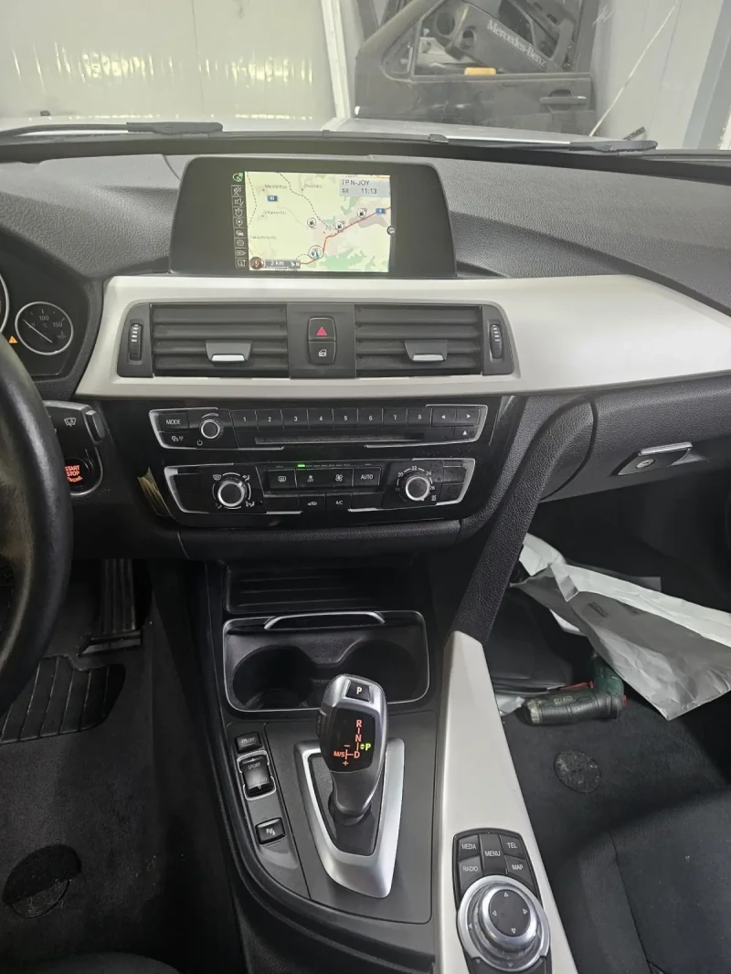 BMW 320 2.0 twin power, снимка 7 - Автомобили и джипове - 49472282