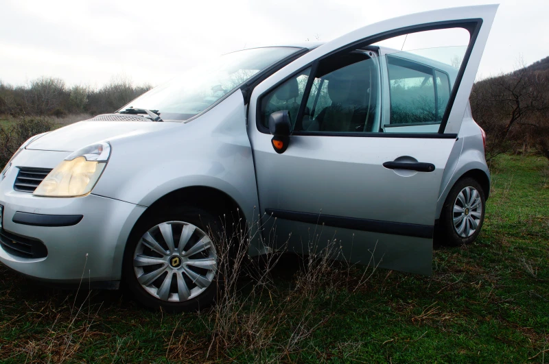 Renault Modus 1.5 dci, снимка 4 - Автомобили и джипове - 49490962