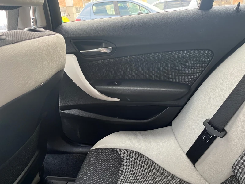 BMW 118 Urbane line, снимка 7 - Автомобили и джипове - 52473336