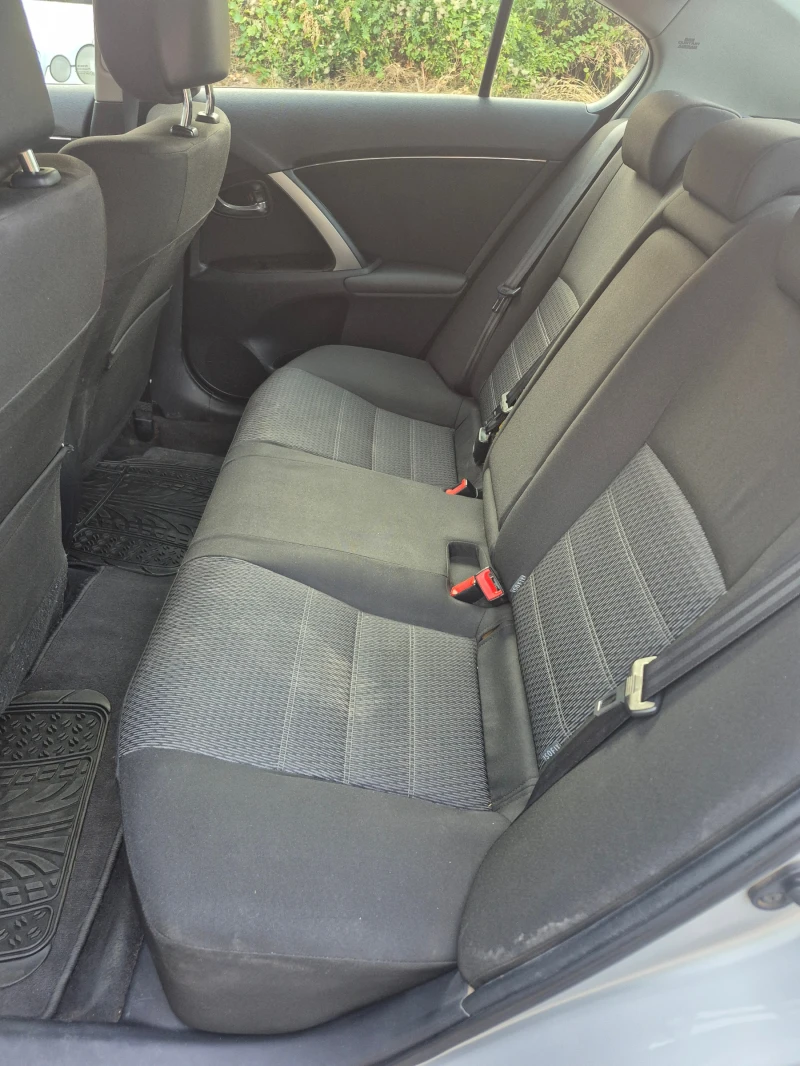 Toyota Avensis, снимка 7 - Автомобили и джипове - 52396627