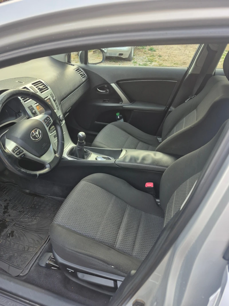 Toyota Avensis, снимка 6 - Автомобили и джипове - 52396627