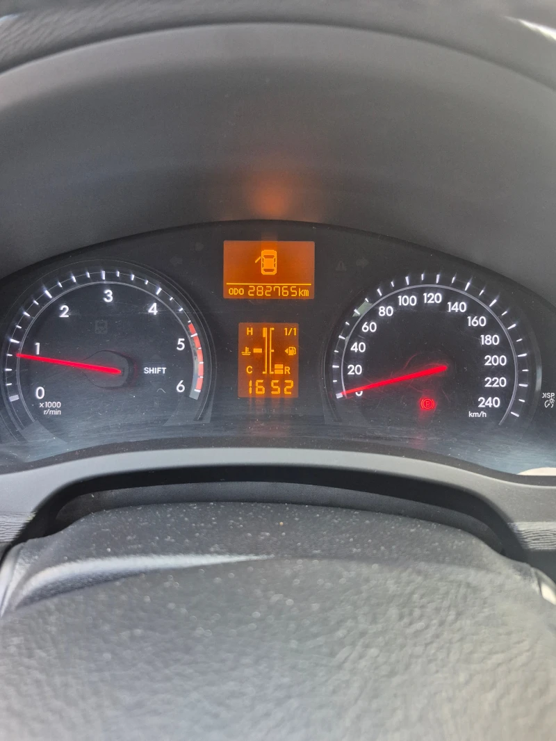 Toyota Avensis, снимка 8 - Автомобили и джипове - 52396627