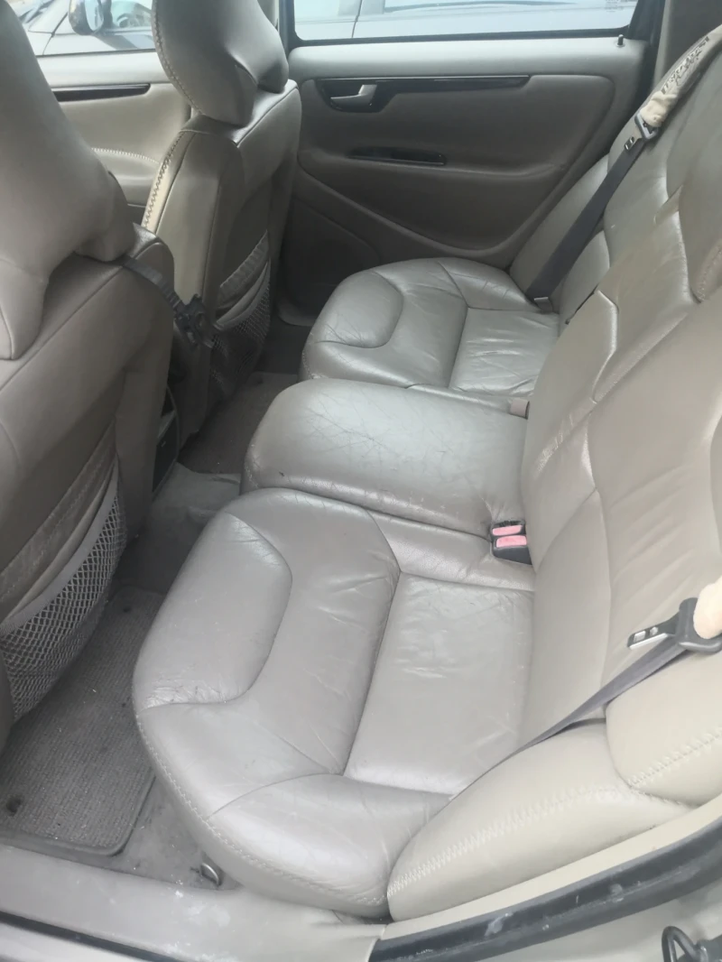 Volvo Xc70 D5, снимка 3 - Автомобили и джипове - 52799287