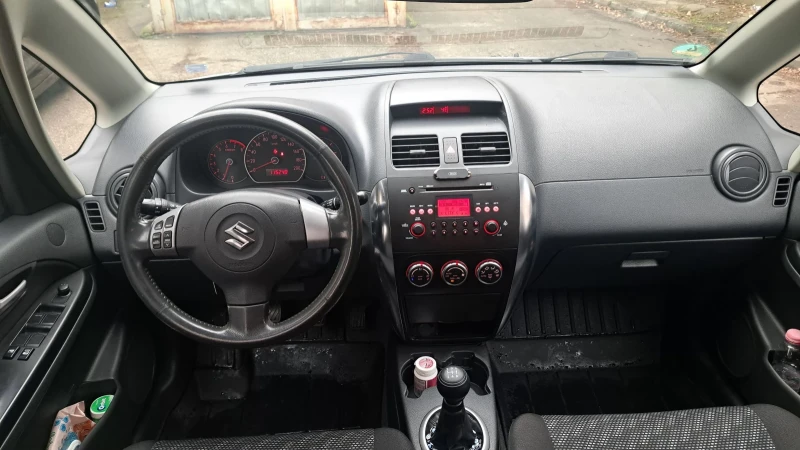 Suzuki SX4 1.6 i 16V VVT 2WD, снимка 8 - Автомобили и джипове - 53472609