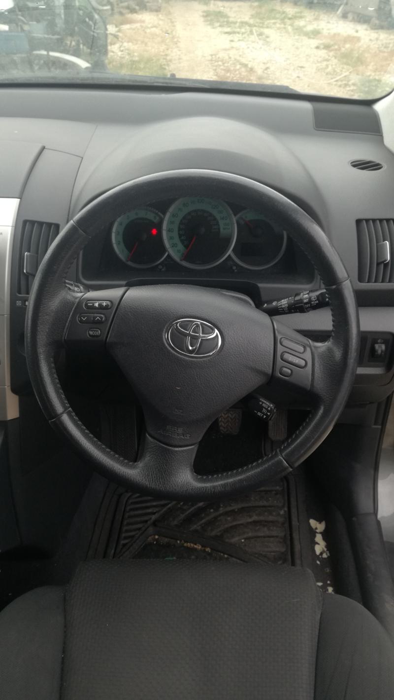 Toyota Corolla verso 1.8 vvti, снимка 5 - Автомобили и джипове - 25211299