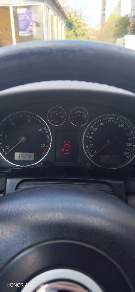 VW Passat 1.9TDI, снимка 4 - Автомобили и джипове - 55079223