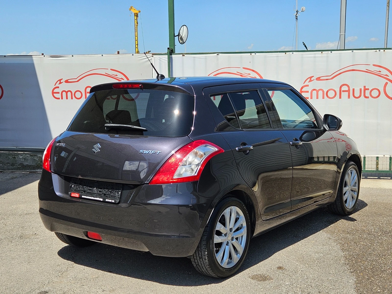 Suzuki Swift 1.2i-GPL/94к.с./NAVI/БЛУТУТ/EURO 5B/ПЕРФЕКТНА - изображение 3