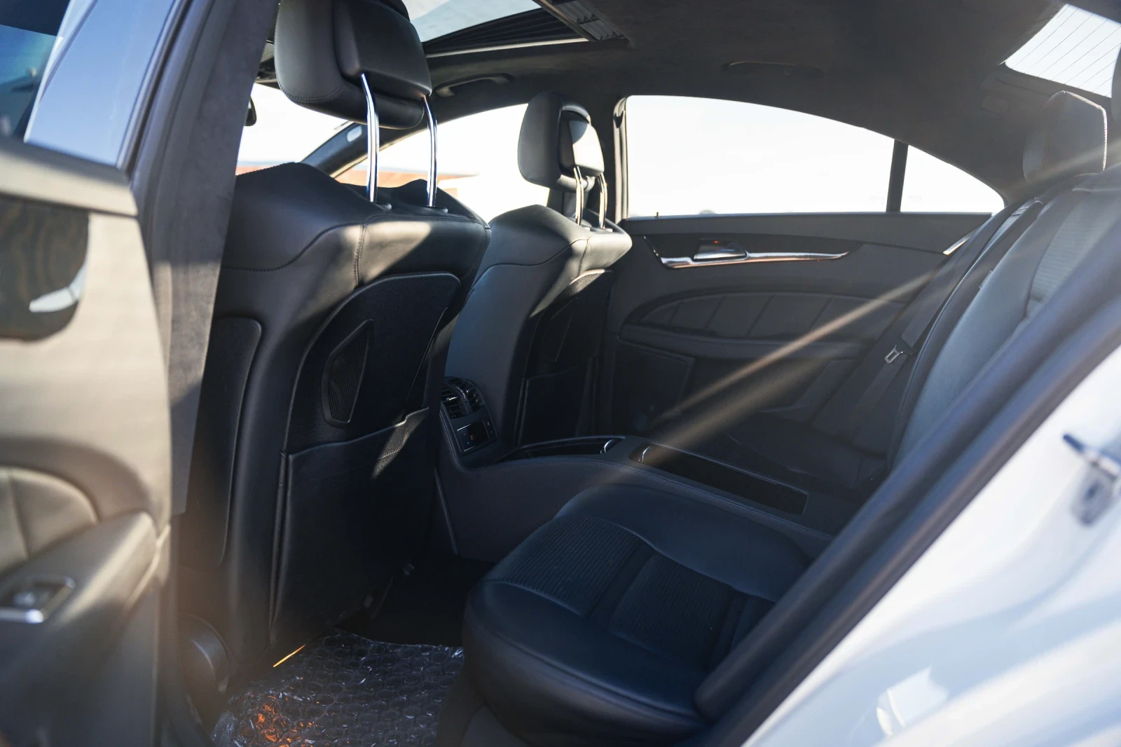 Mercedes-Benz CLS 63 AMG 557HP Performance Package  | Mobile.bg   12