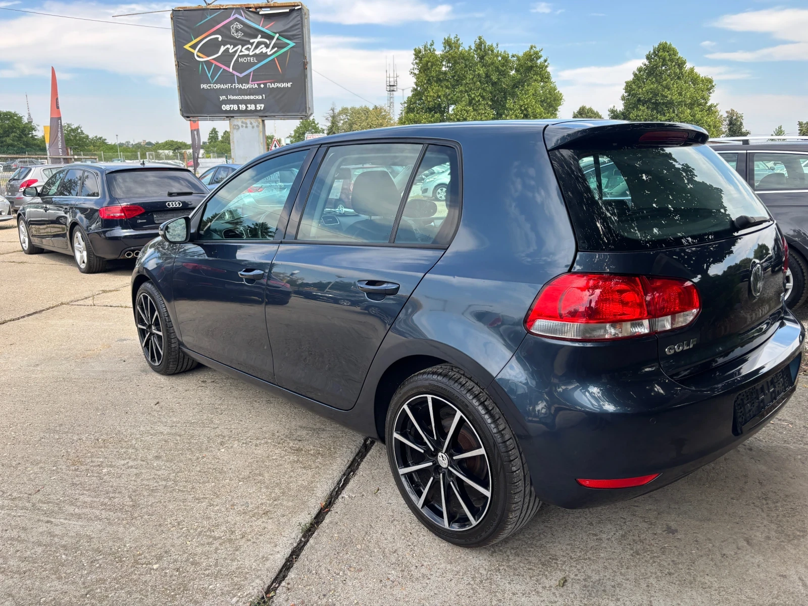 VW Golf 2010+ 1.6TDI+ 105+ НАВИ+ Н. ГУМИ+ С. ИСТОРИЯ - изображение 6