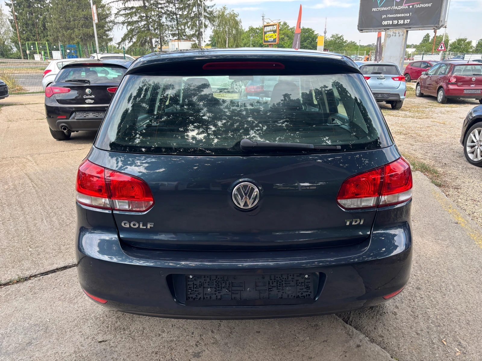 VW Golf 2010+ 1.6TDI+ 105+ НАВИ+ Н. ГУМИ+ С. ИСТОРИЯ - изображение 5