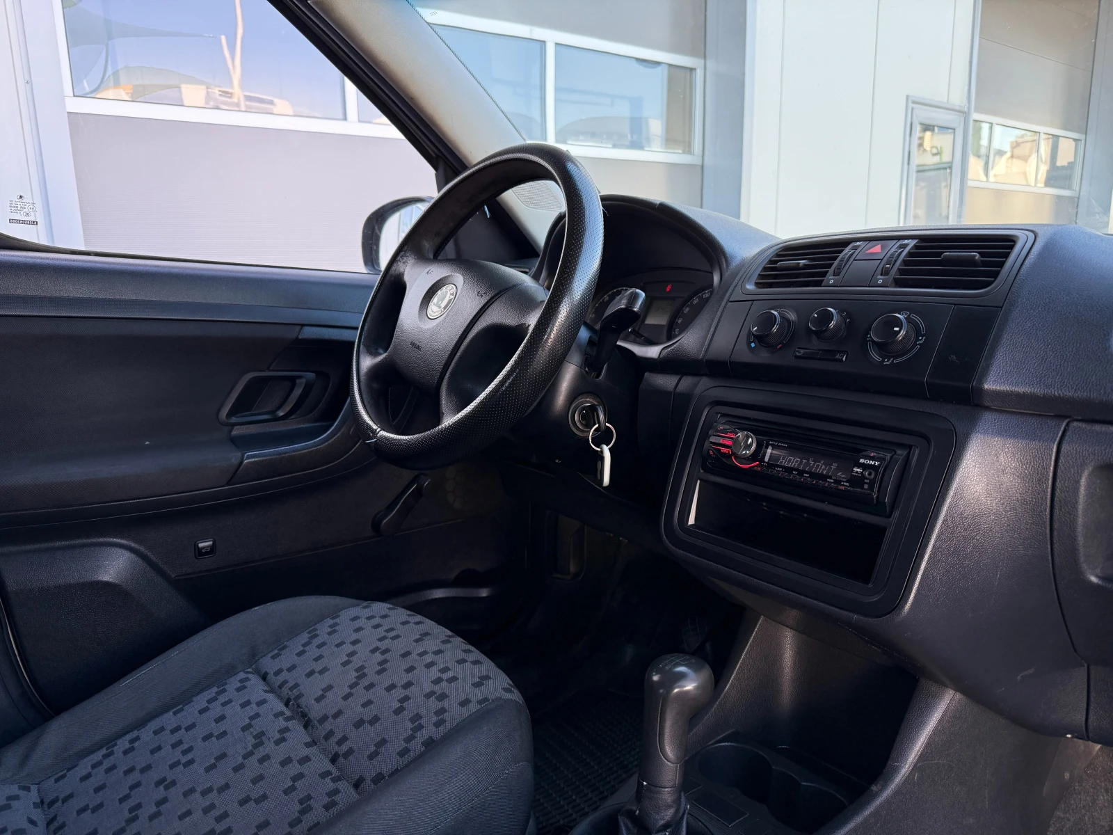 Skoda Roomster Товарен N1 (1+ 1) - изображение 10