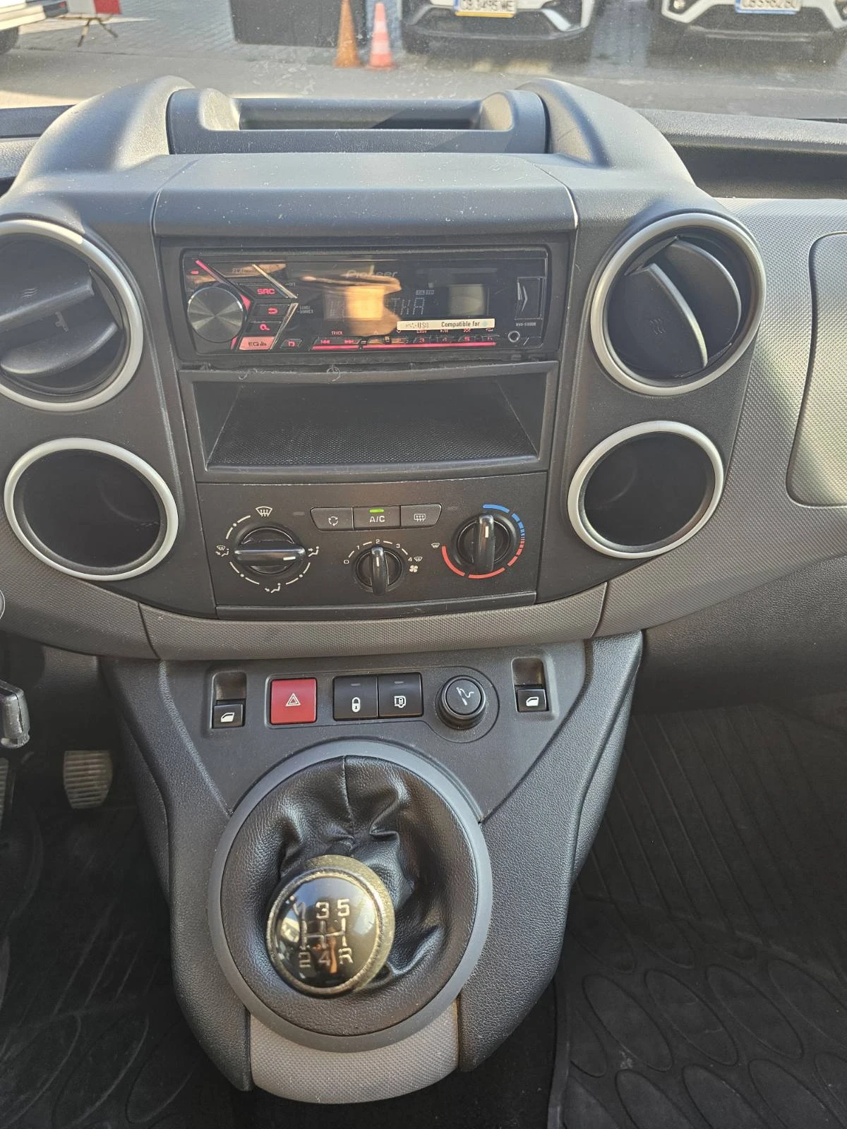 Citroen Berlingo 1.6 - изображение 9