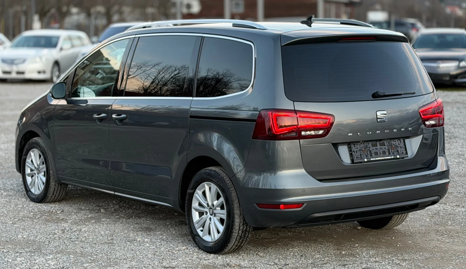 Seat Alhambra 2.0TDi 150к.с * Навигация* * Камера* * Ксенон*  - изображение 4