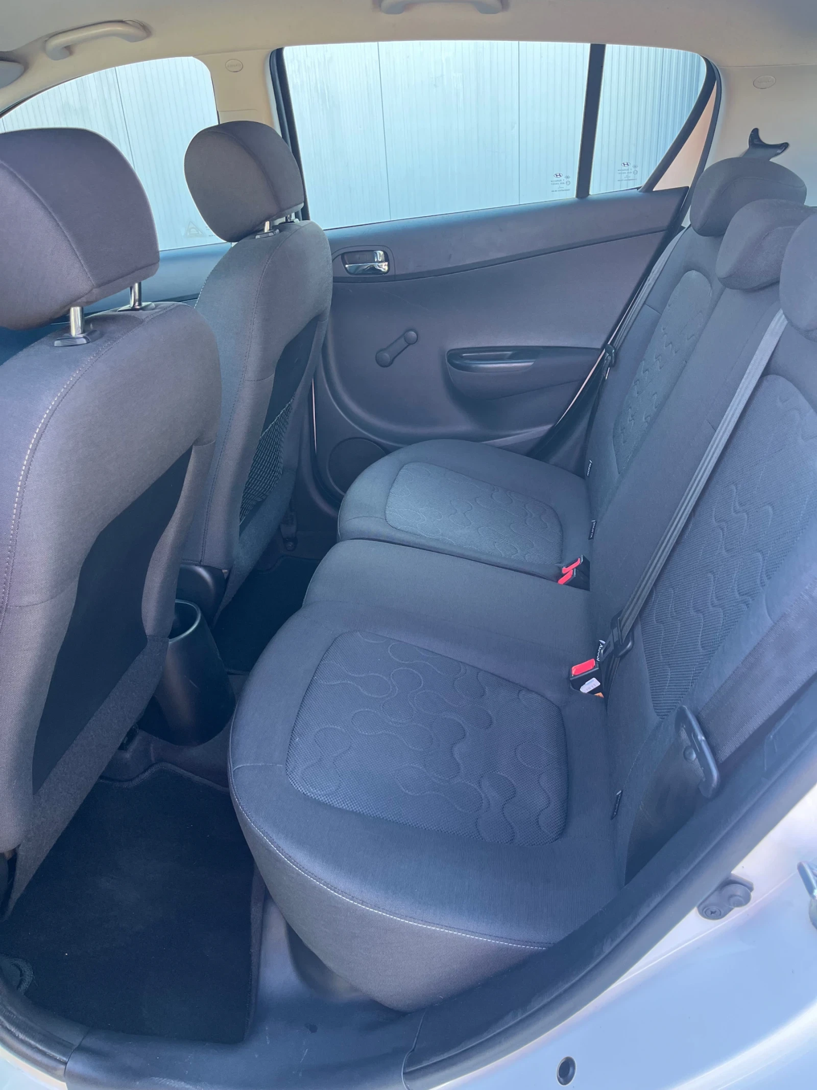 Hyundai I20 1.2 бензин КАТО НОВ!, снимка 10 - Автомобили и джипове - 53827087