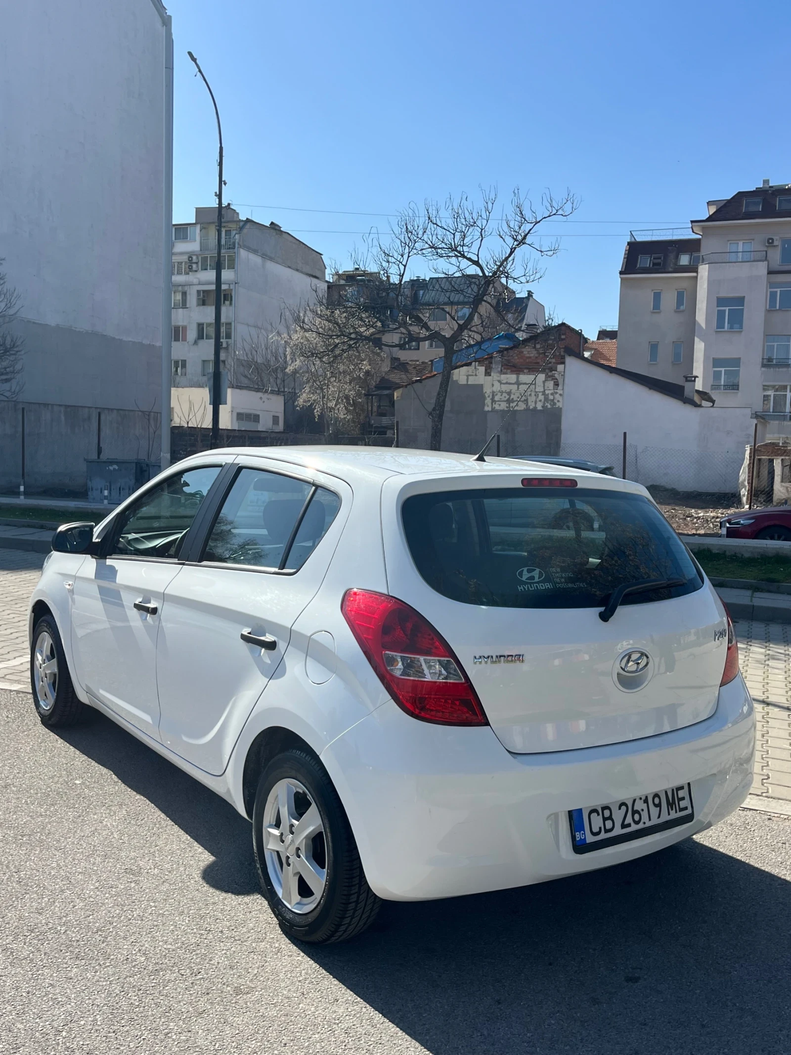 Hyundai I20 1.2 бензин КАТО НОВ!, снимка 6 - Автомобили и джипове - 53827087