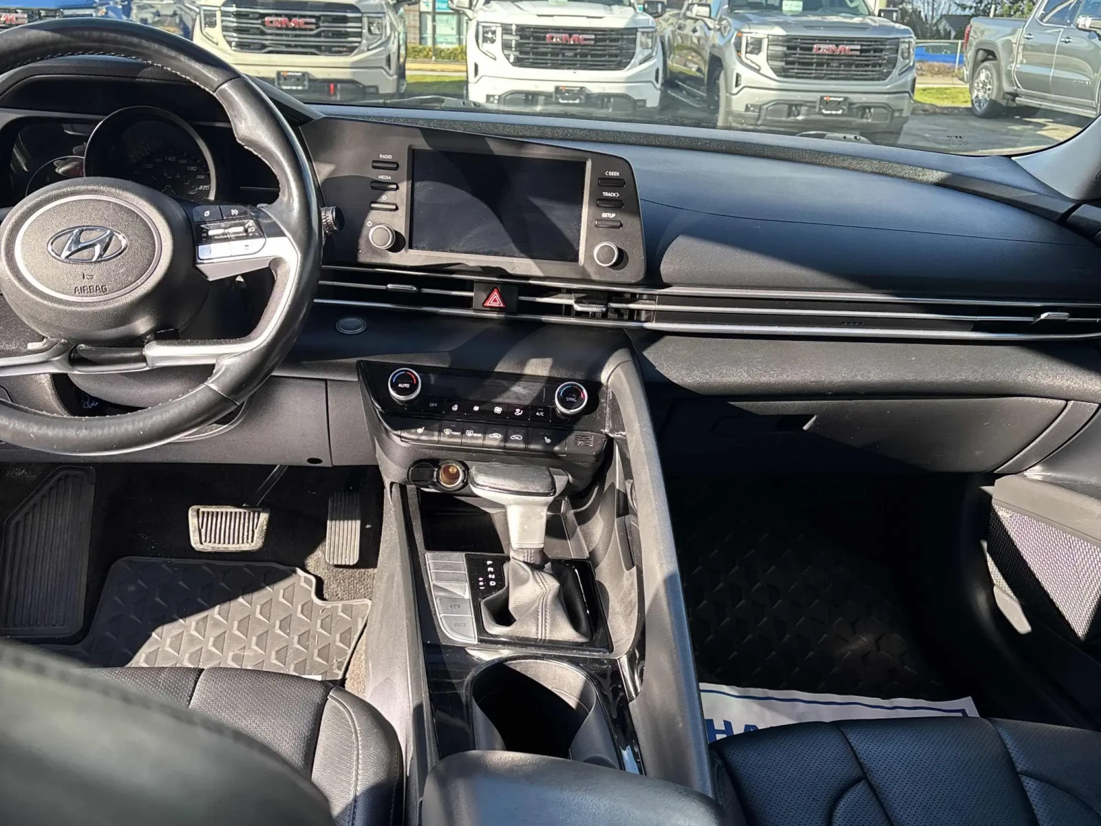 Hyundai Elantra Ultimate * * CARFAX * * АВТО КРЕДИТ * * , снимка 8 - Автомобили и джипове - 53841743