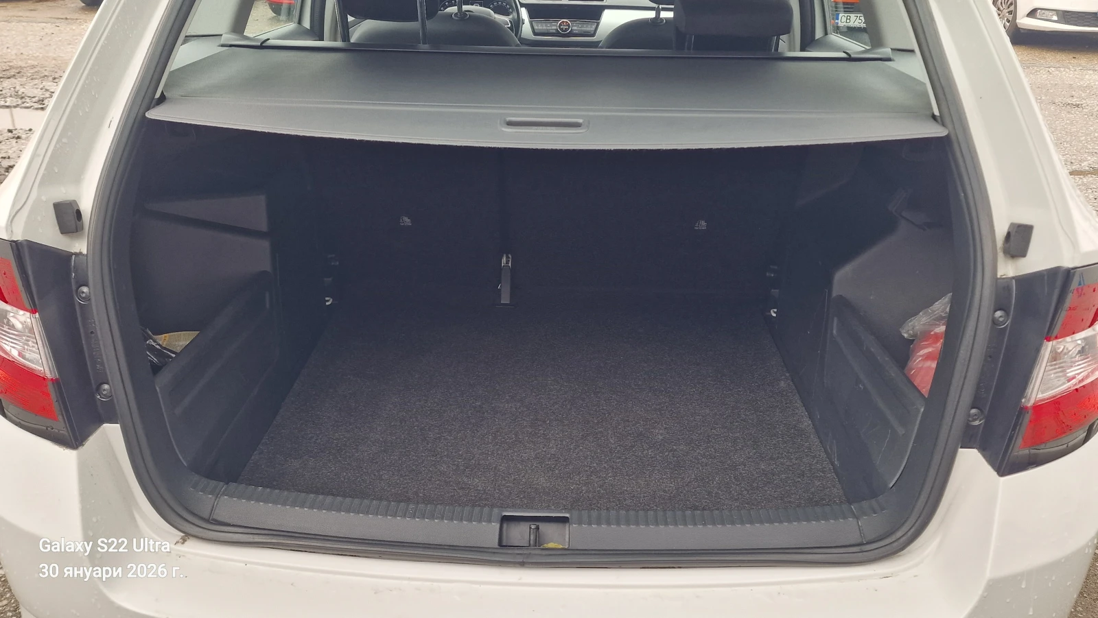 Skoda Fabia 5J, снимка 9 - Автомобили и джипове - 53902162