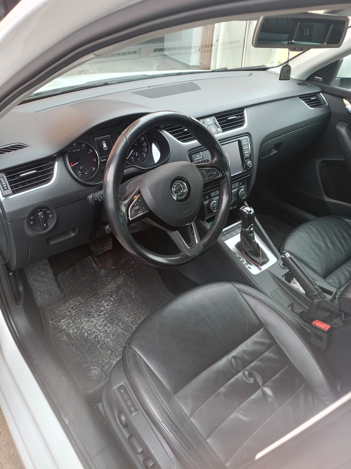 Skoda Octavia, снимка 5 - Автомобили и джипове - 53947732