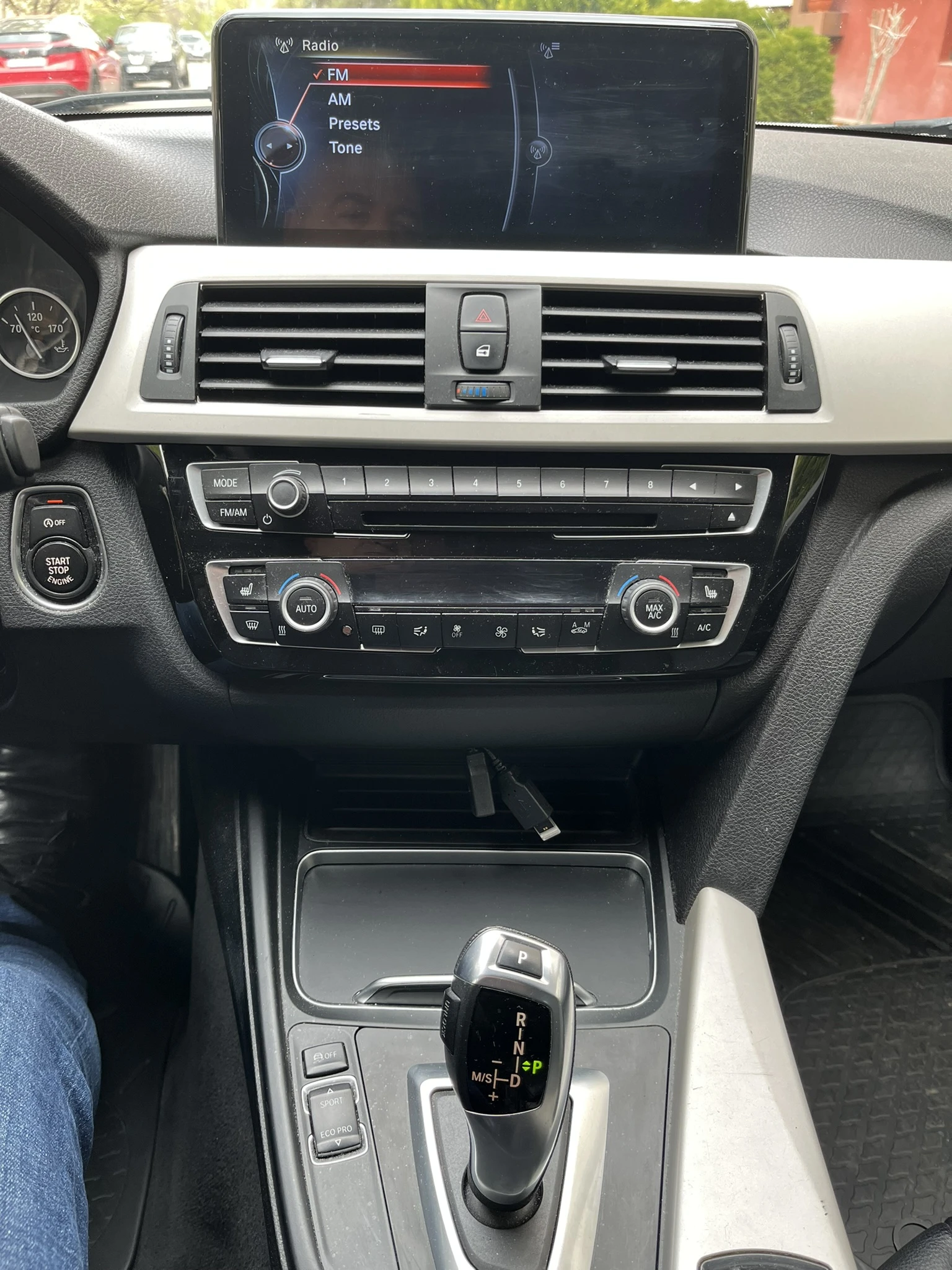 BMW 320 2.0i, снимка 11 - Автомобили и джипове - 54199936