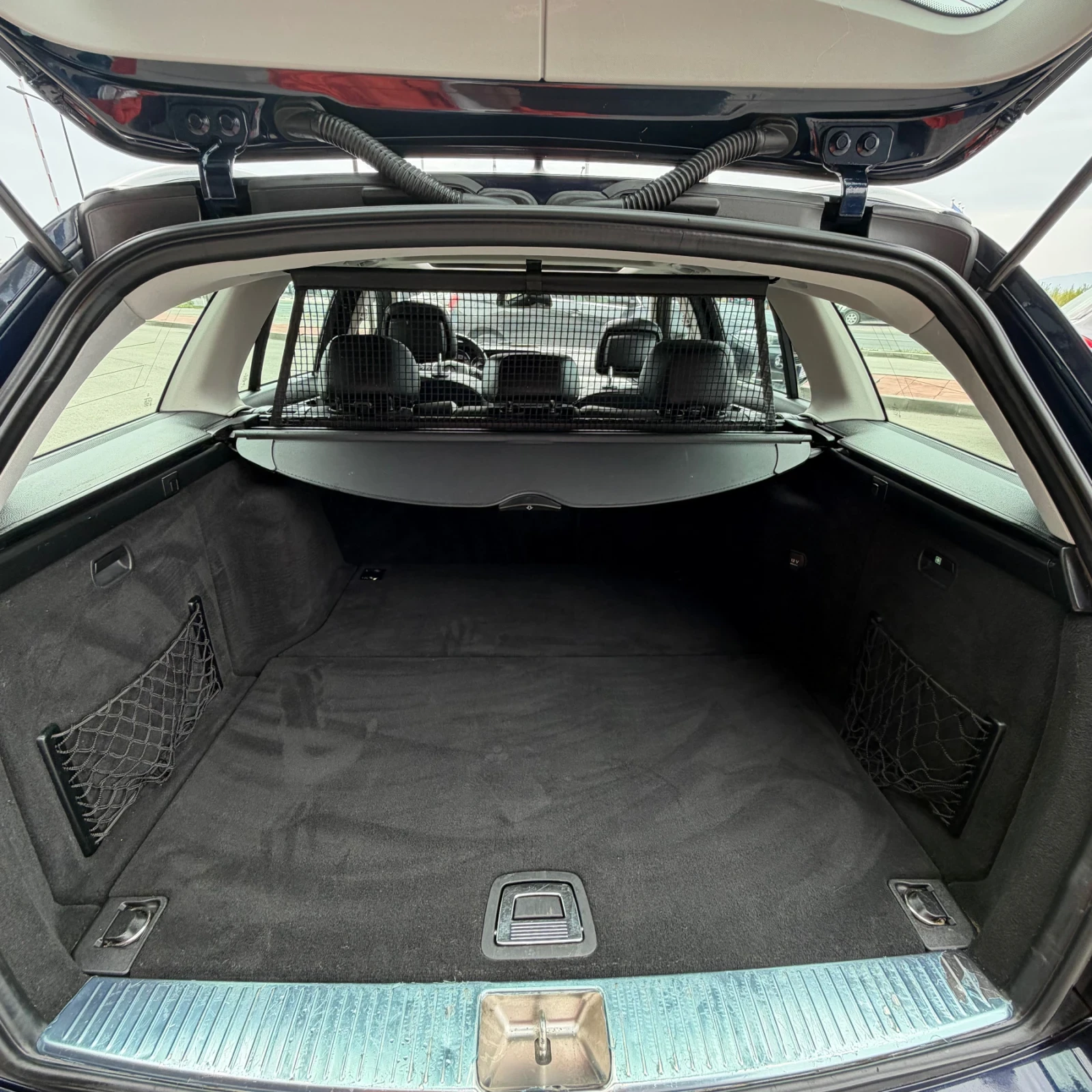 Mercedes-Benz C 220 ПАНОРАМА; ЕЛ.БАГАЖНИК; КАМЕРА; ЕЛ.ТЕГЛИЧ; ТЕМПОМАТ, снимка 12 - Автомобили и джипове - 54224156