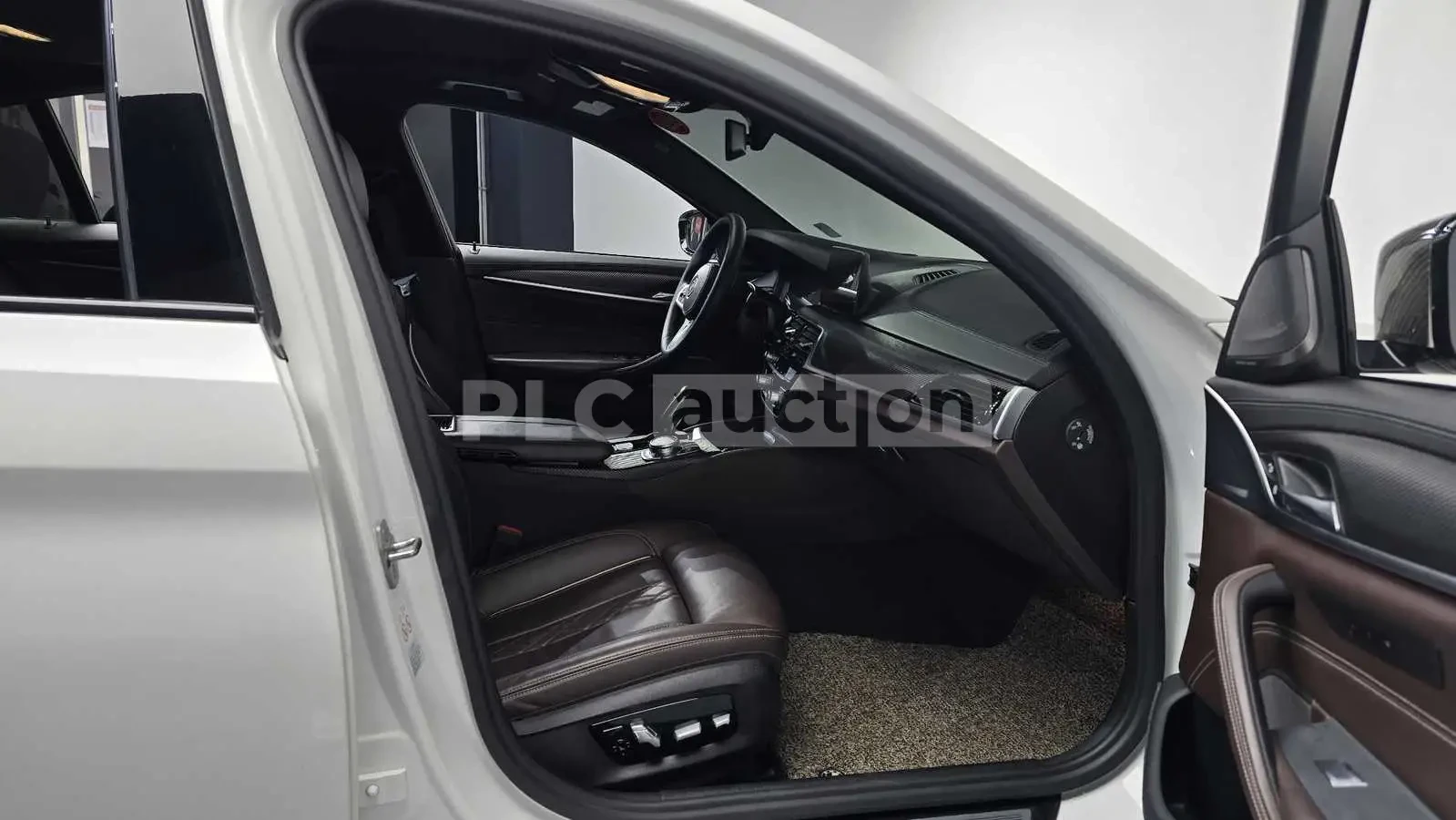 BMW 520 * АВТОКРЕДИТ БЕЗ ПЪРВОНАЧАЛНА * , снимка 11 - Автомобили и джипове - 54555242