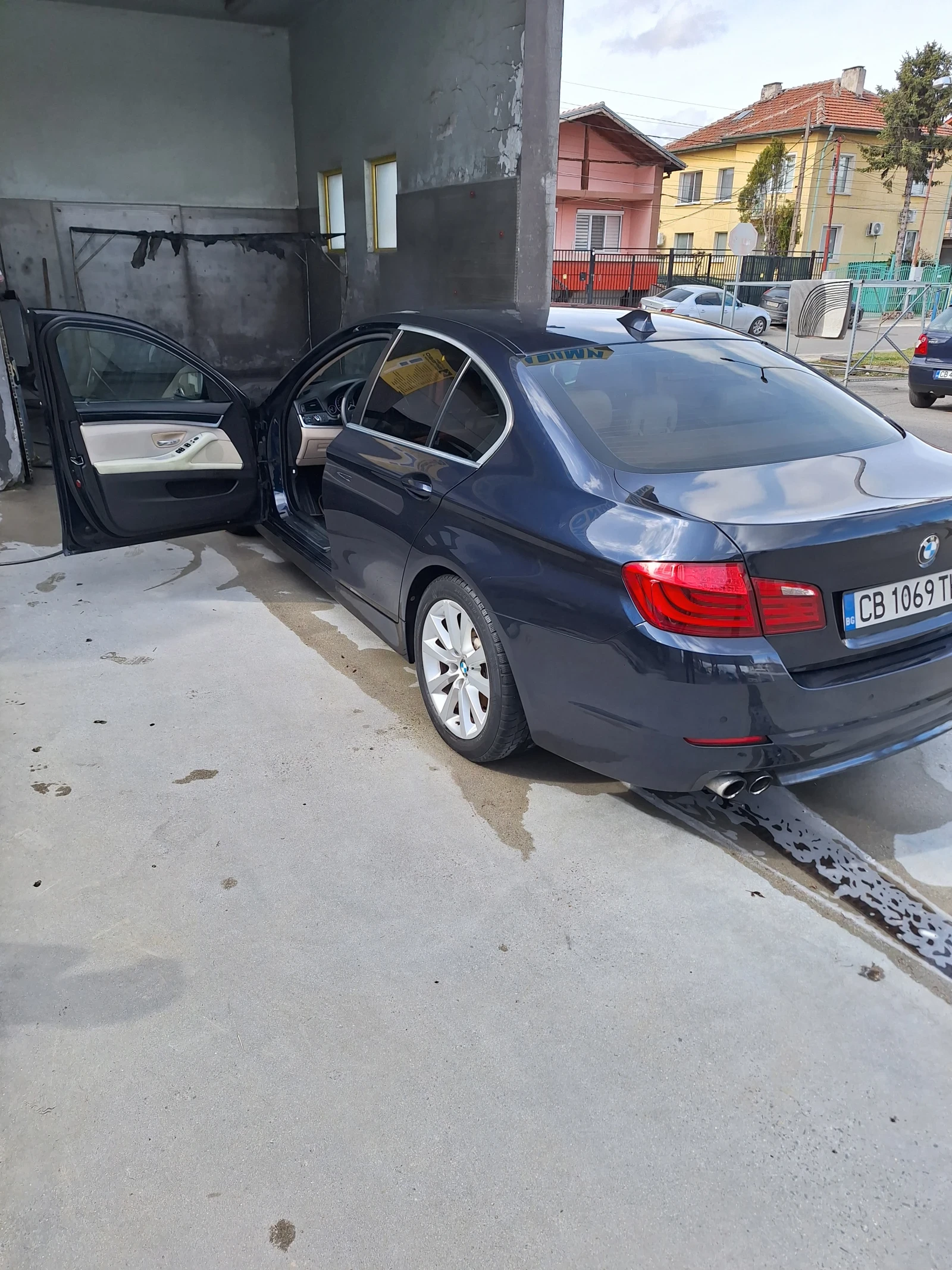 BMW 520, снимка 5 - Автомобили и джипове - 54560097