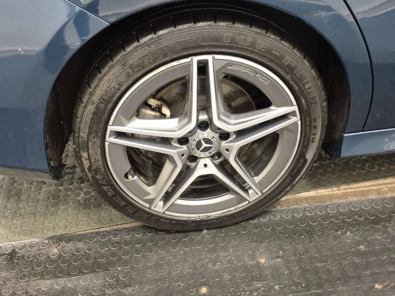 Mercedes-Benz CLA 250 4MATIC * FULL AMG PACK* ПАНОРАМА* ПОДГРЕВИ* , снимка 11 - Автомобили и джипове - 54813391