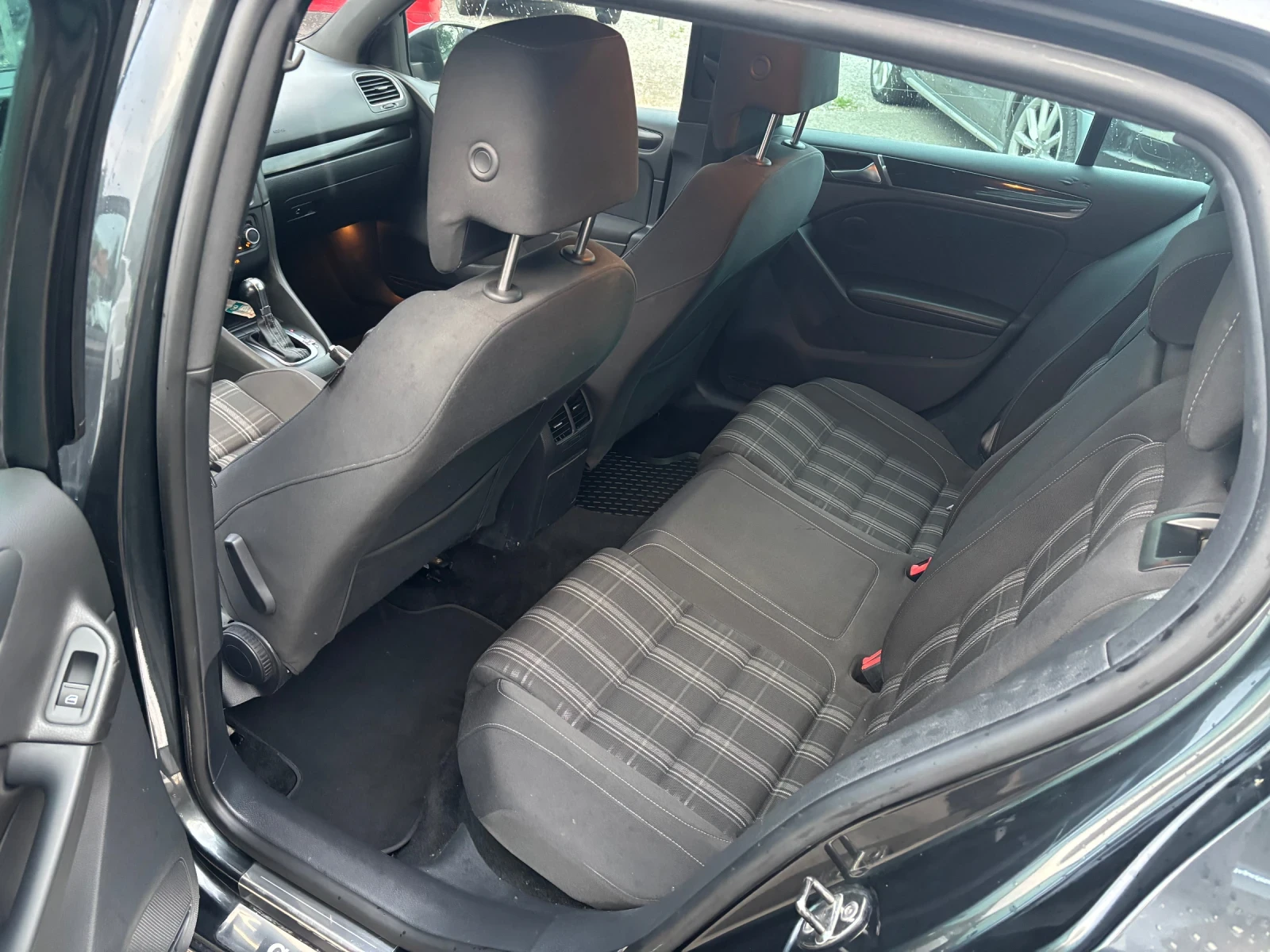 VW Golf GTD, снимка 10 - Автомобили и джипове - 55198846