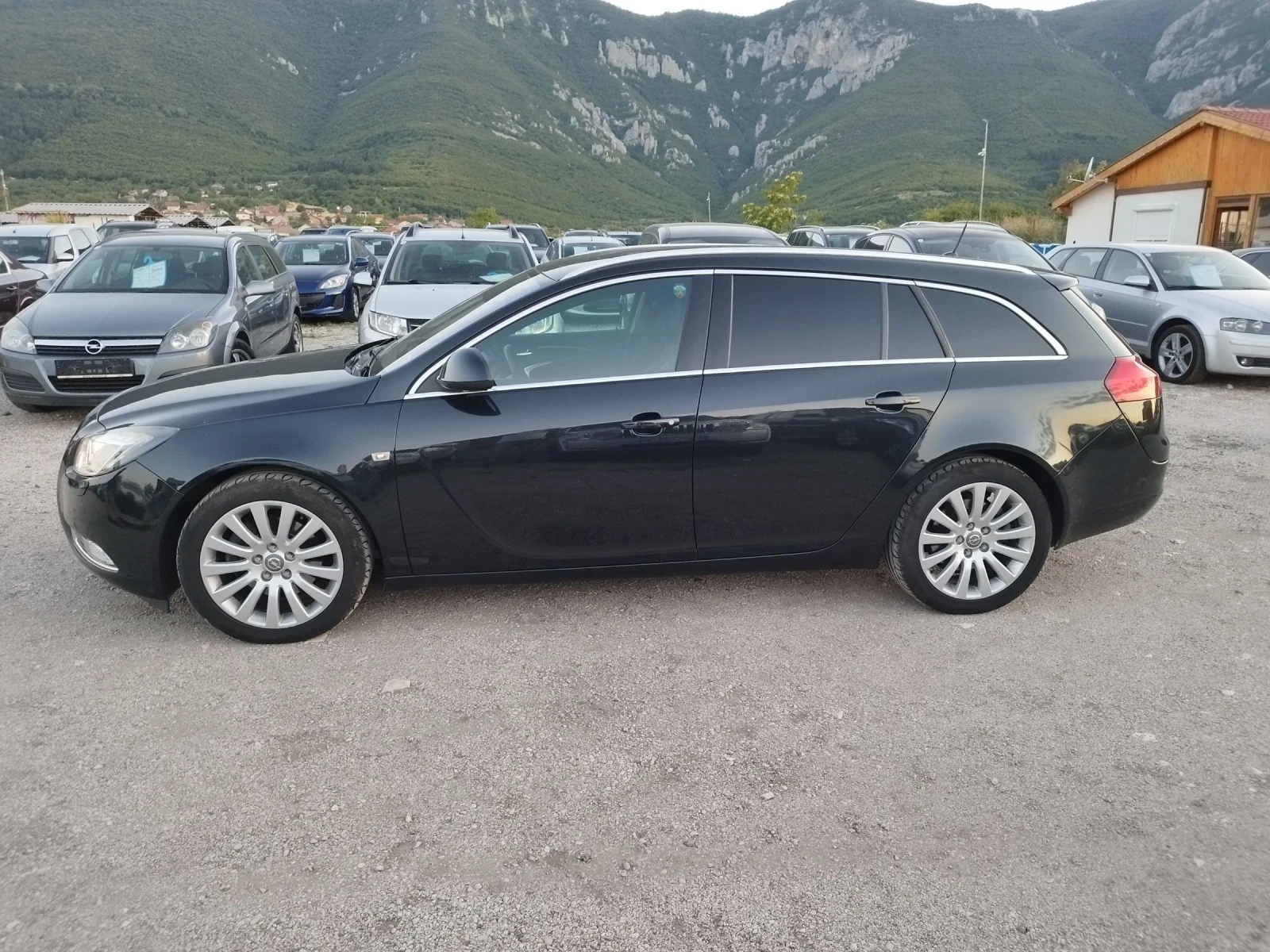 Opel Insignia 2.2 Cdti 160 kc., снимка 2 - Автомобили и джипове - 55239448