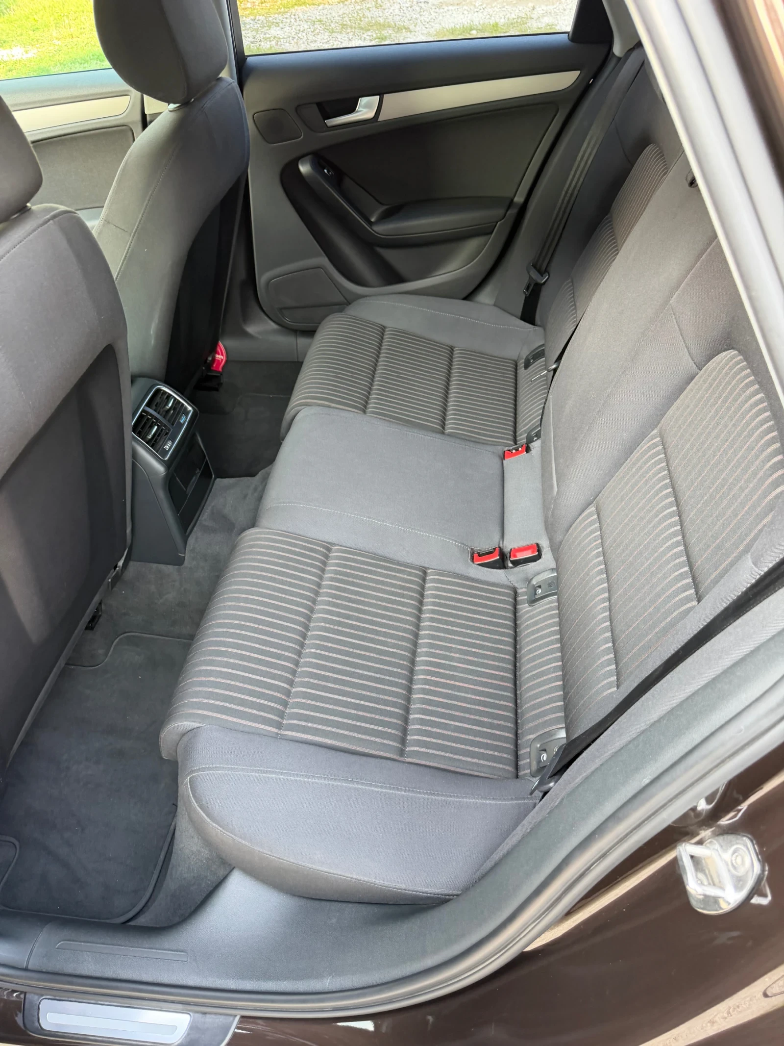Audi A4 2.0TDI-150kс., снимка 13 - Автомобили и джипове - 55332236