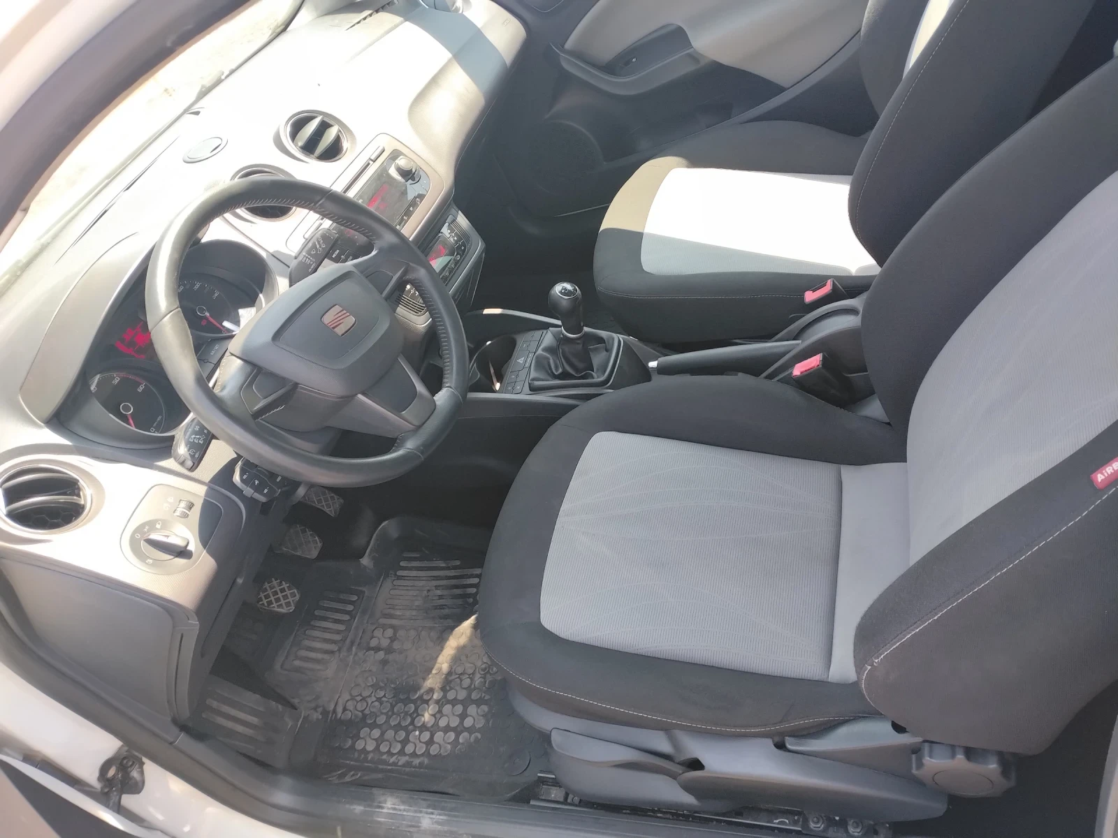 Seat Ibiza 1.6tdi 105к.с, снимка 10 - Автомобили и джипове - 55432307