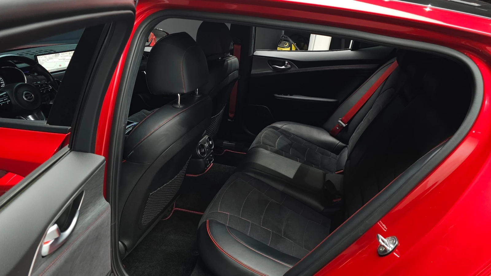 Kia Stinger Kia Stinger Meister 3.3 GT AWD, снимка 13 - Автомобили и джипове - 55625102