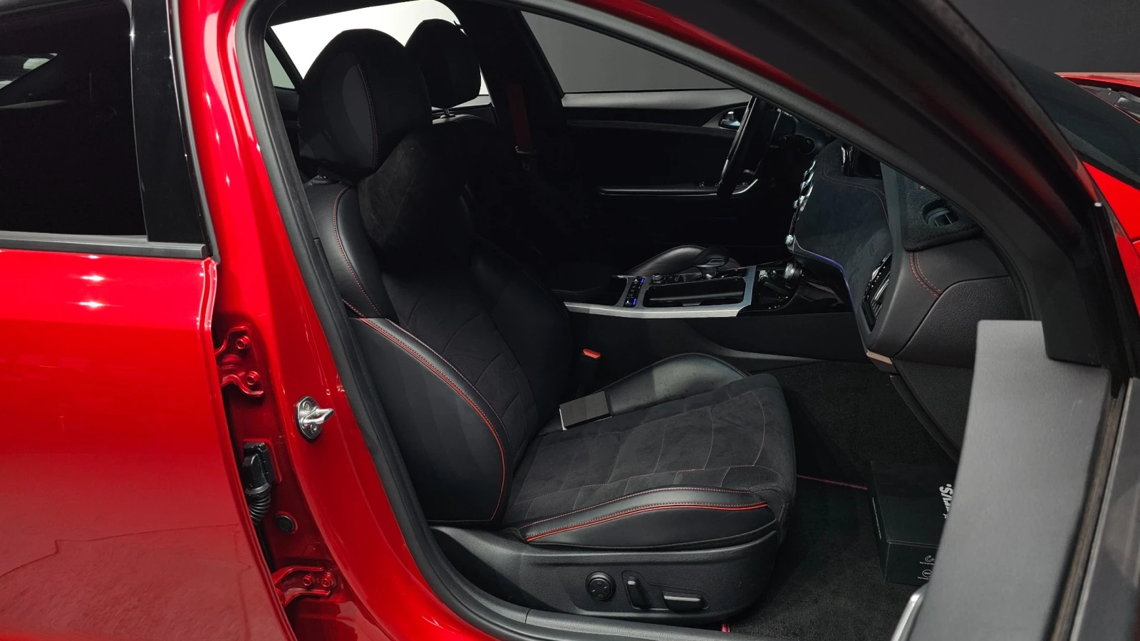 Kia Stinger Kia Stinger Meister 3.3 GT AWD, снимка 11 - Автомобили и джипове - 55625102