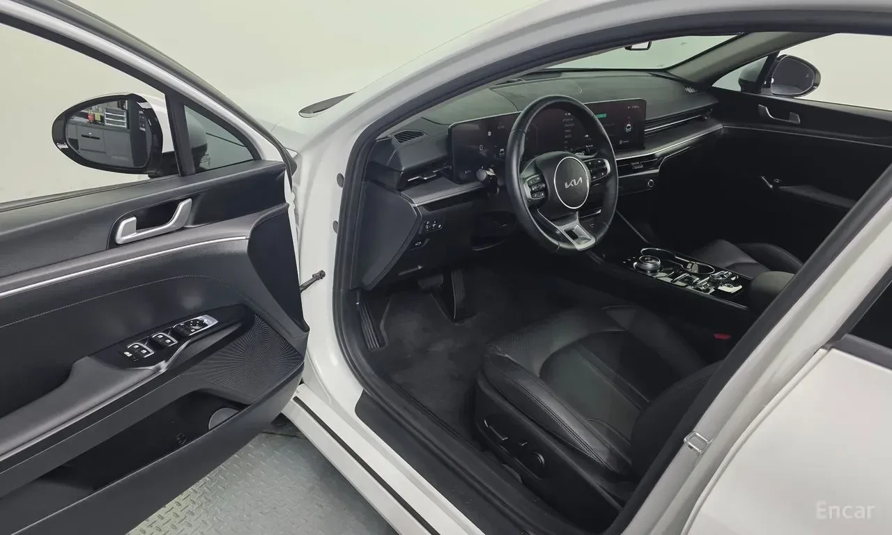 Kia K5 2.0* LPI* PRESTIGE* ОБДУХВАНЕ* LANE* ASSIST* КАМЕР, снимка 6 - Автомобили и джипове - 56183484