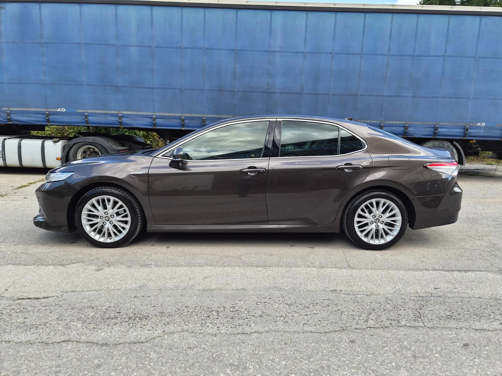 Toyota Camry ELEGANCE, снимка 4 - Автомобили и джипове - 56415564