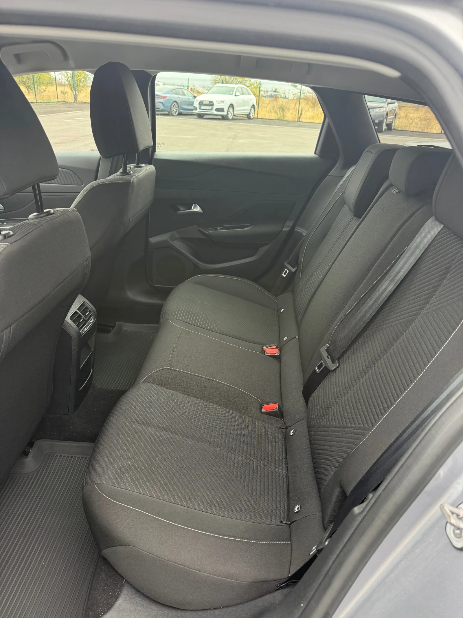 Peugeot 308 AT8, снимка 9 - Автомобили и джипове - 56484050