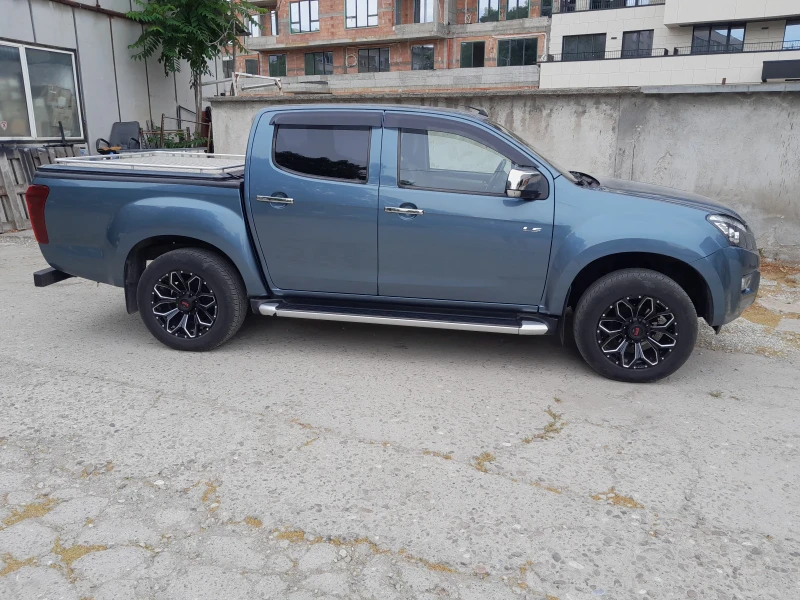 Isuzu D-max, снимка 2 - Автомобили и джипове - 47820747