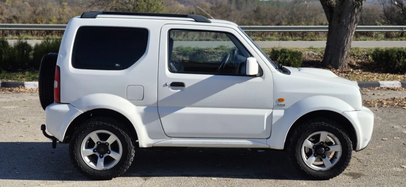 Suzuki Jimny 1.5 86hp 4x4 , снимка 6 - Автомобили и джипове - 52422041