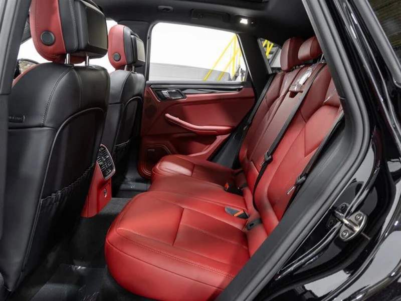 Porsche Macan * АВТО КРЕДИТ* ЦЕНА ДО БГ * СЕРВИЗНА ИСТОРИЯ * , снимка 16 - Автомобили и джипове - 52477646