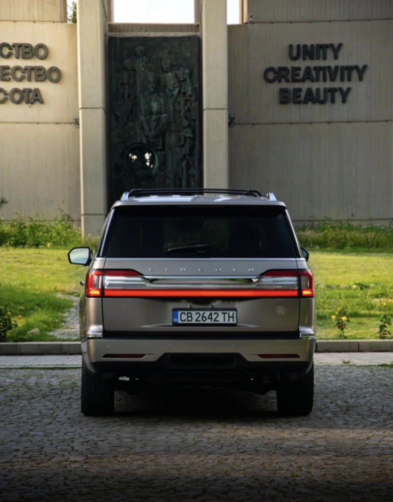 Lincoln Navigator, снимка 13 - Автомобили и джипове - 52542101