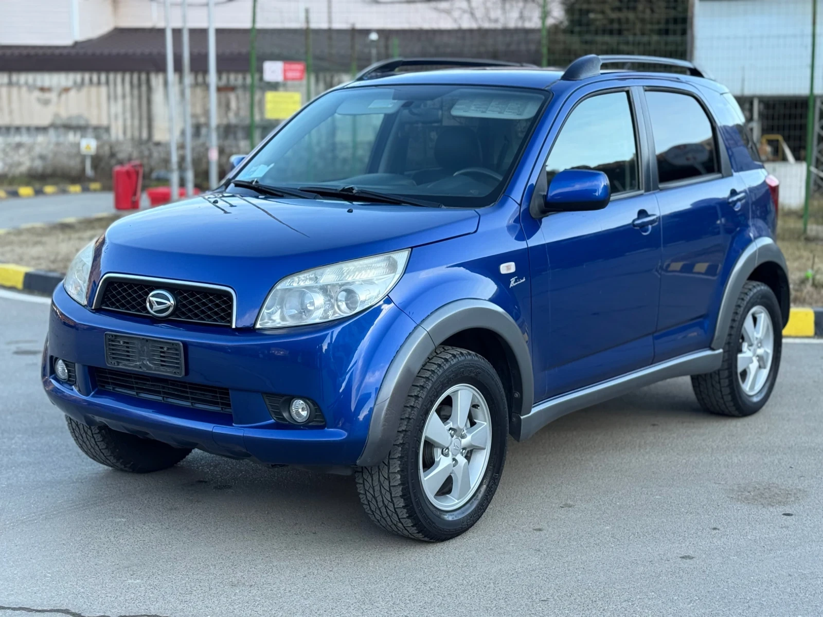 Daihatsu Terios 1.5i 4х4* Навигация* Кожа* Италия - изображение 4