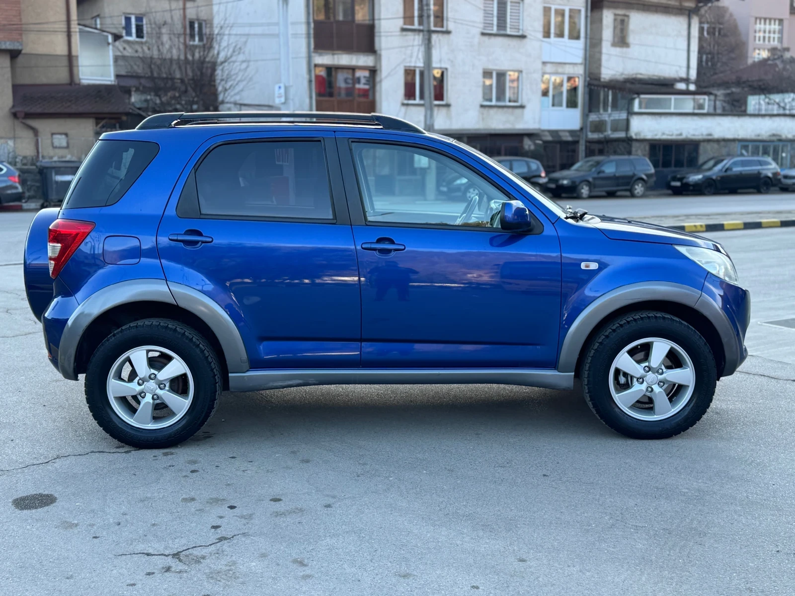 Daihatsu Terios 1.5i 4х4* Навигация* Кожа* Италия - изображение 6