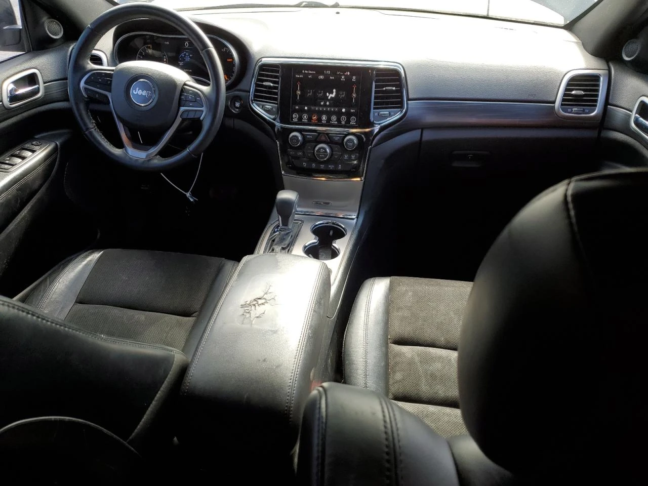Jeep Grand cherokee 4X4* 3.6 V6* ПЪЛНА СЕРВИЗНА ИСТОРИЯ* СТАВА НА ГАЗ! - изображение 8