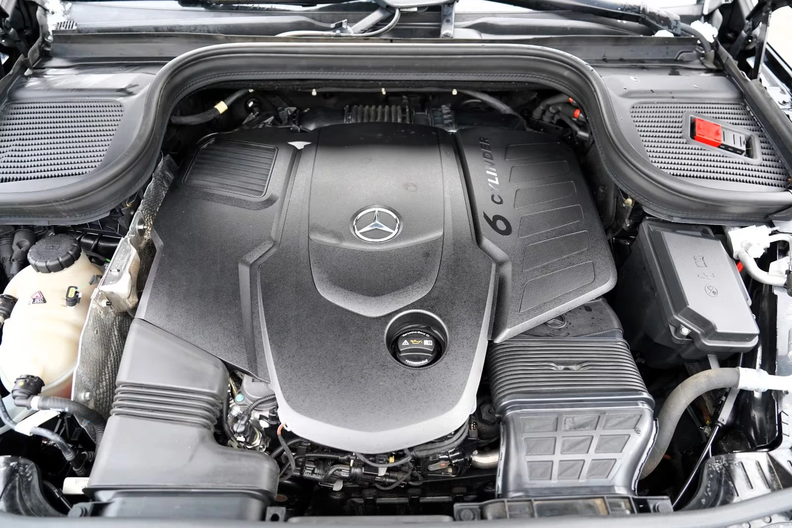 Mercedes-Benz GLS 400 4MATIC/330HP/AMG/PANO/360/LED/ACC/BURMESTER/693v - изображение 3