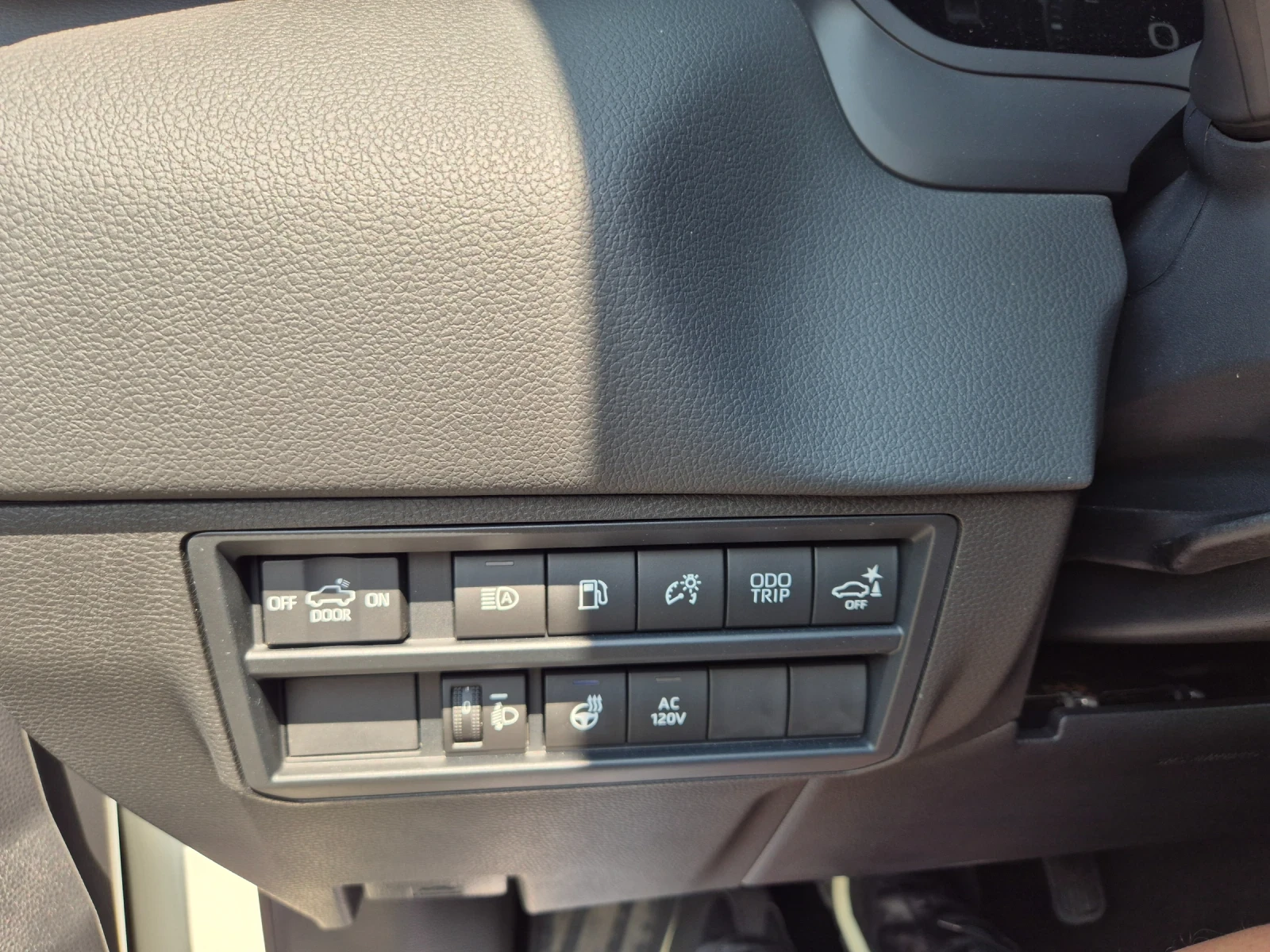 Toyota Tundra LIMITED 4х4 PANO - изображение 7