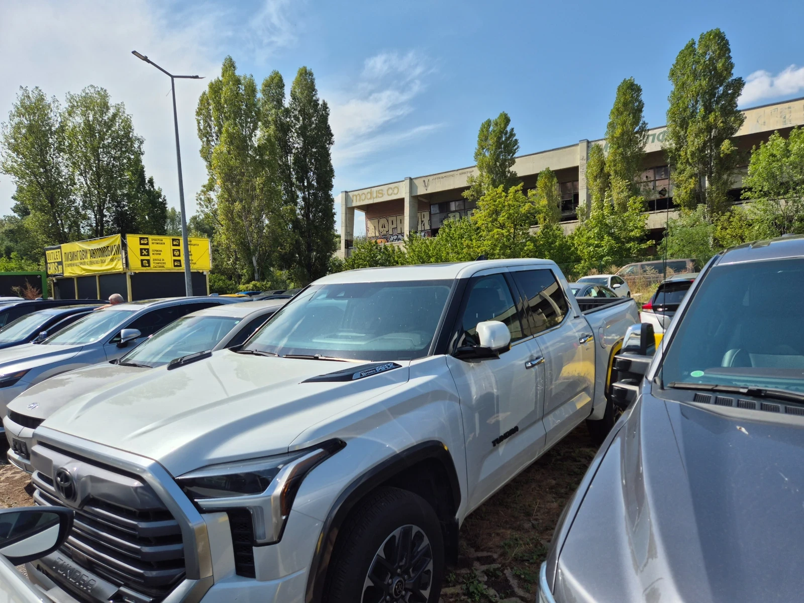 Toyota Tundra LIMITED 4х4 PANO - изображение 2