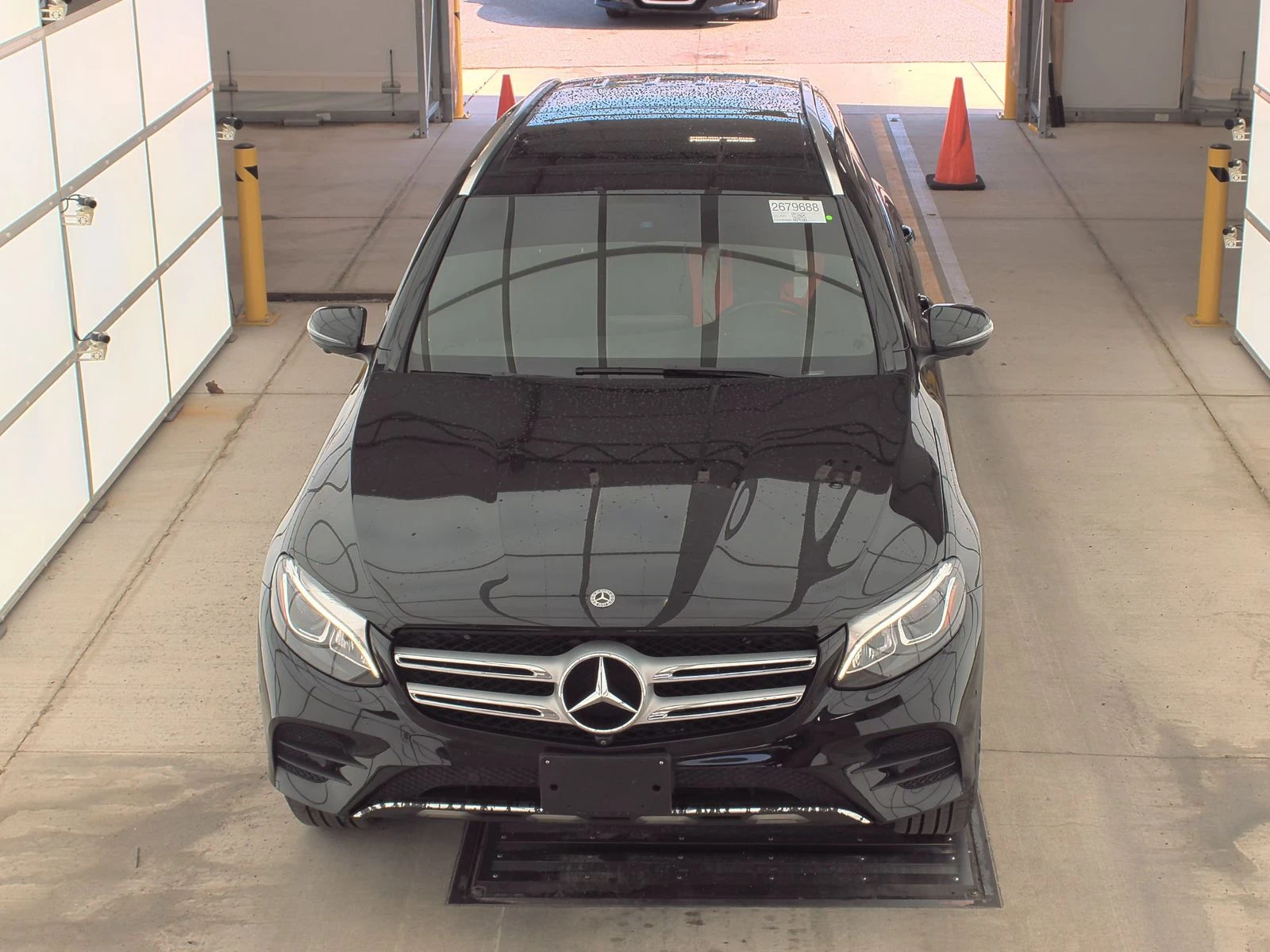 Mercedes-Benz GLC 300 4MATIC AMG* Подгрев* BURMESTER* М.Точка* 360* Пано - изображение 2