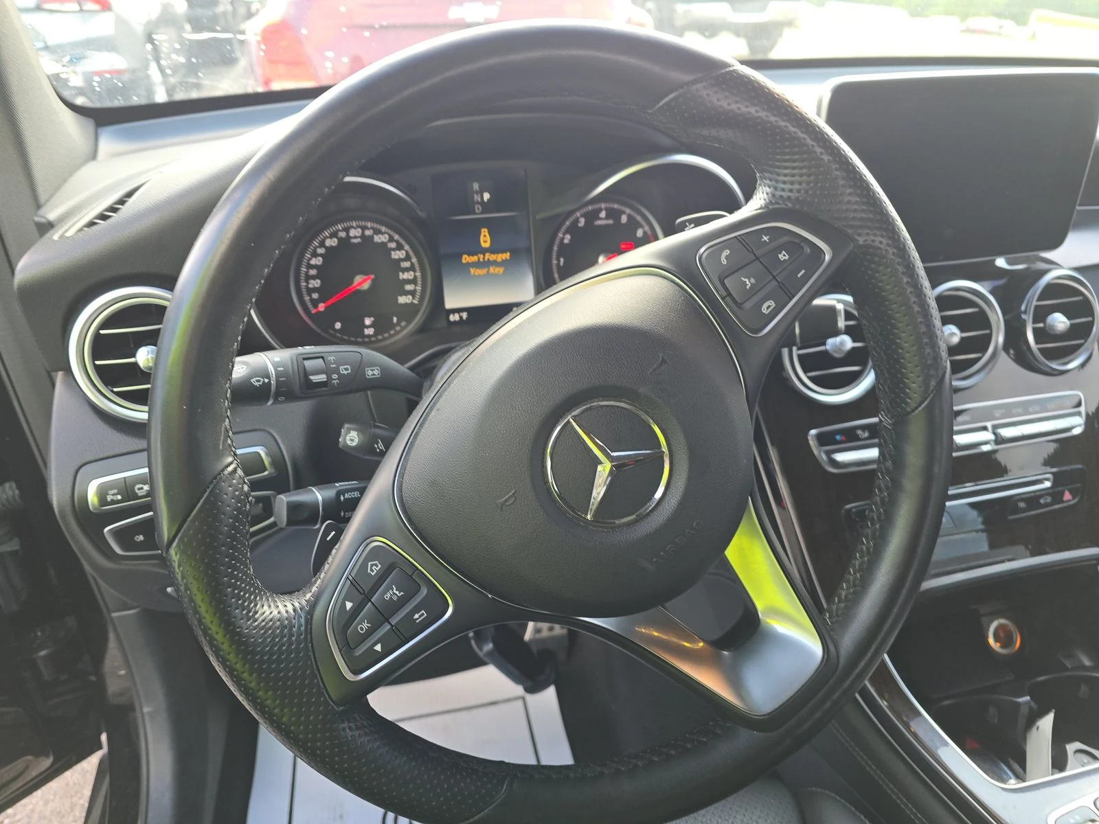 Mercedes-Benz GLC 300 4MATIC AMG* Подгрев* BURMESTER* М.Точка* 360* Пано - изображение 9