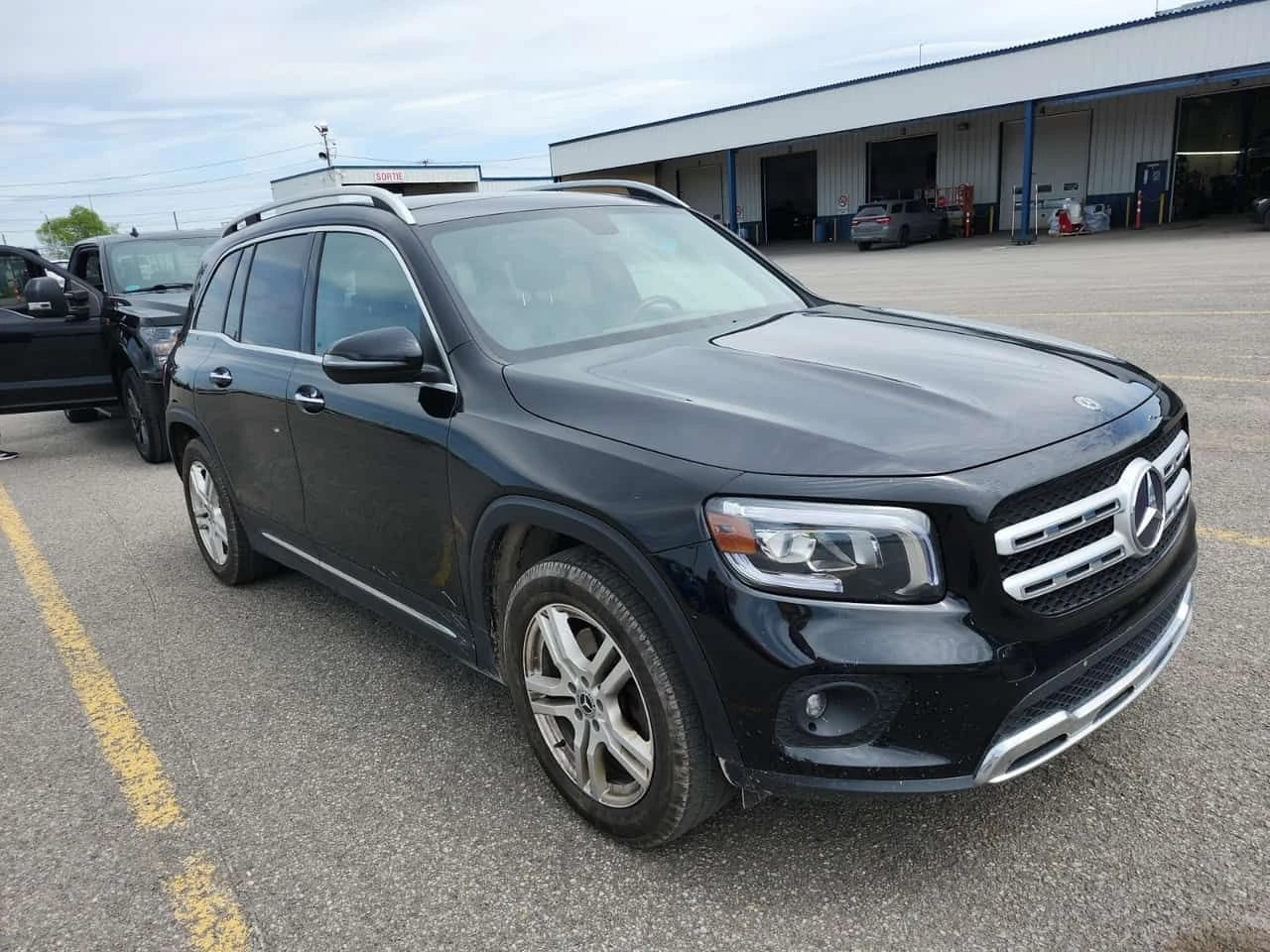 Mercedes-Benz GLB 250 ПОДГРЕВ/ПАНОРАМА/CARFAX/ФИНАНСИРАНЕ