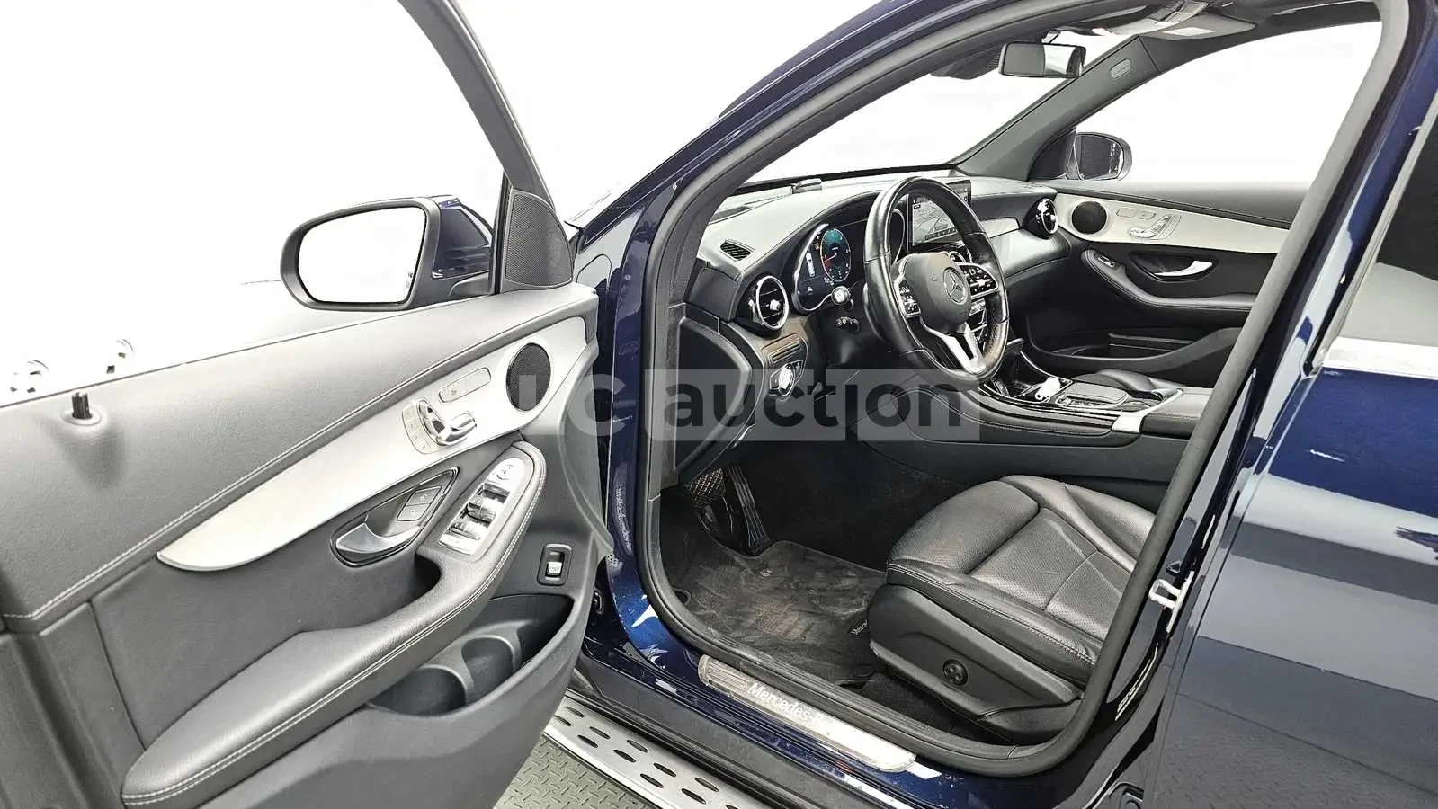 Mercedes-Benz GLC 220 d 4MATIC | ПАНО| КАМЕРА| HEADS UP| ВКЛ.ТЕХНОТЕСТ, снимка 5 - Автомобили и джипове - 54759364